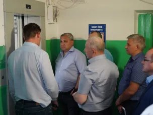 Госжилинспекция Нижегородской области проверила ход работ по замене лифтов в жилых домах Дзержинска